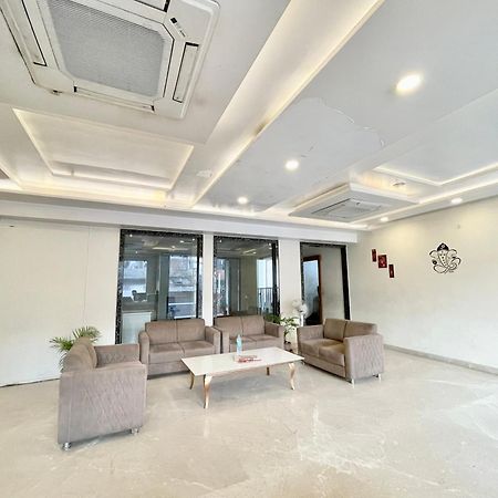 Hotel Rudraksh ! Varanasi !Fully-Air-Conditioned Hotel At Prime Location With Parking Availability, Near Kashi Vishwanath Temple, And Ganga Ghat 2 Eksteriør bilde