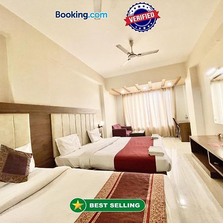 Hotel Rudraksh ! Varanasi !Fully-Air-Conditioned Hotel At Prime Location With Parking Availability, Near Kashi Vishwanath Temple, And Ganga Ghat 2 Eksteriør bilde